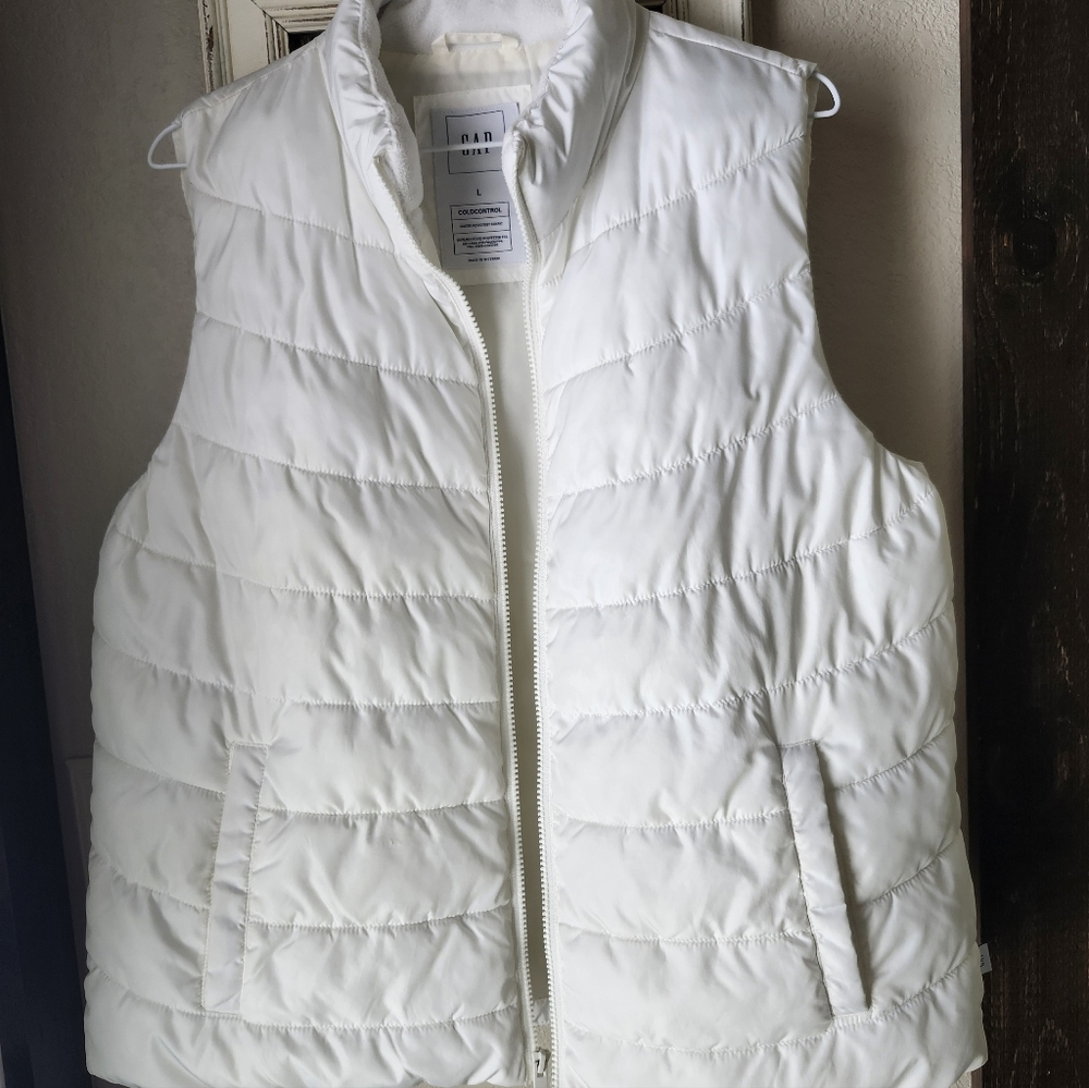 Womens White Puffer Vest